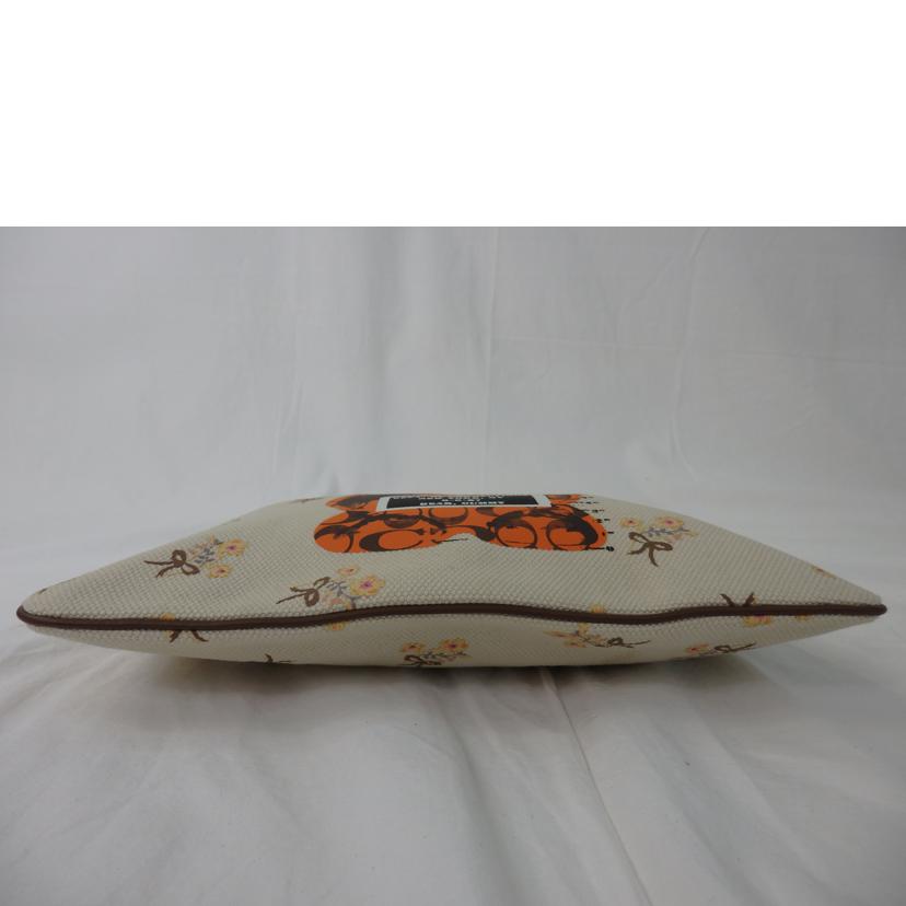 COACH コーチ/ガミー/ベアプリント/セカンドバッグ/F76933//E19**/Aランク/84