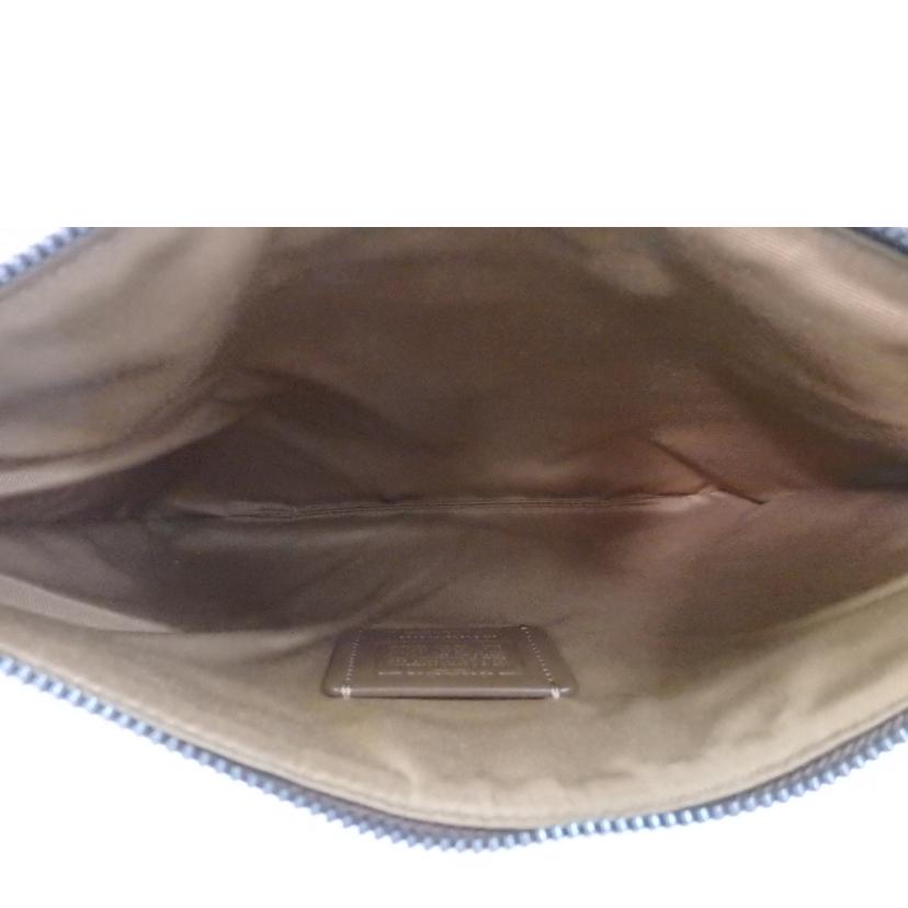 COACH コーチ/ガミー/ベアプリント/セカンドバッグ/F76933//E19**/Aランク/84