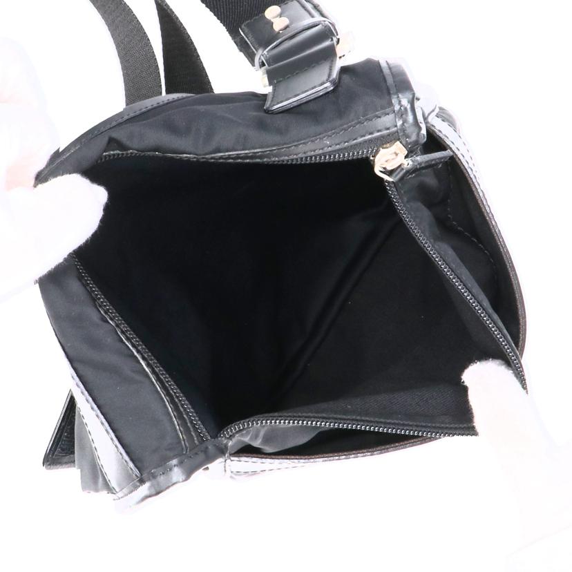 Ferragamo フェラガモ/ナイロンショルダーバッグ/ブラック/t17436a//AU-**/ABランク/18