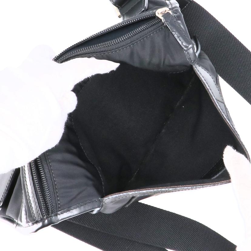 Ferragamo フェラガモ/ナイロンショルダーバッグ/ブラック/t17436a//AU-**/ABランク/18