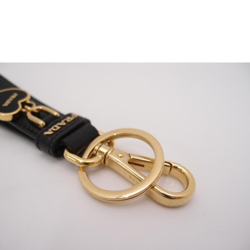 PRADA プラダ/ハートキーホルダー/ブラック//Aランク/69