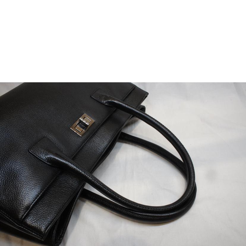 CHANEL シャネル/2.55エグゼクティブトートブラックレザー//101*****/ABランク/92