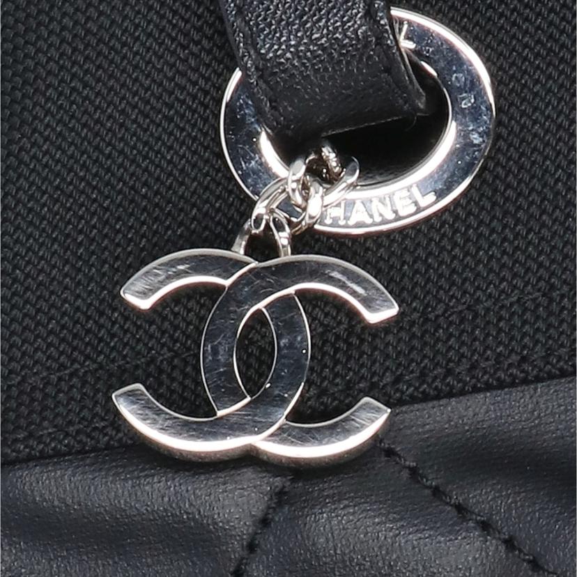 CHANEL シャネル/パリビアリッツトートPM/ブラック//178*****/Aランク/75