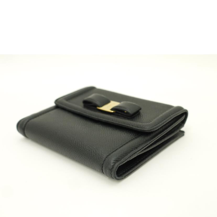 Ferragamo フェラガモ/ヴァラリボン二つ折り財布/ブラック/JL-22 C911//Aランク/69