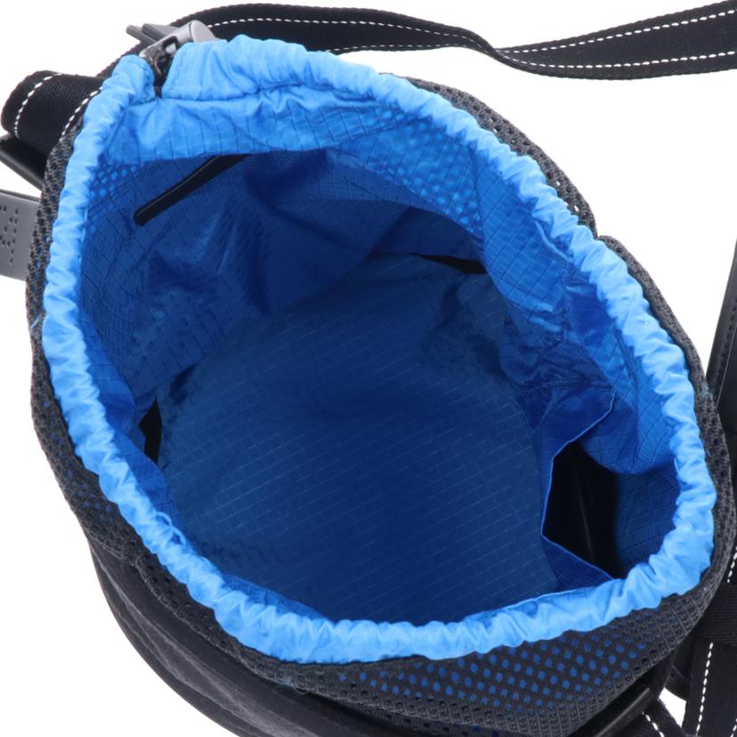 BOTTEGA VENETA ボッテガヴェネタ/ナイロンバケットメッセンジャーバッグ/ブラック/570185//B79******/Aランク/18