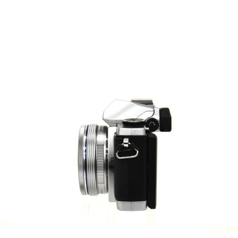 OLYMPUS オリンパス/ミラーレス一眼/OM-D E-M10 14-42EZ//V5PF06924/ABランク/75