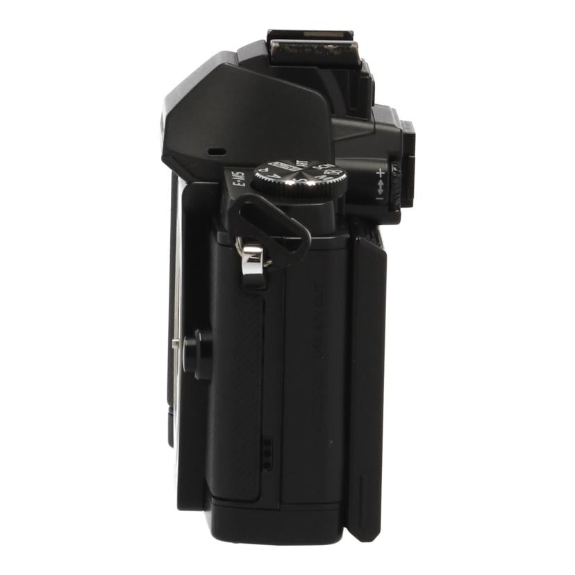 OLYMPUS オリンパス/ミラーレス一眼ボディ/OM-D E-M5 ボディ//BEH527877/Bランク/71