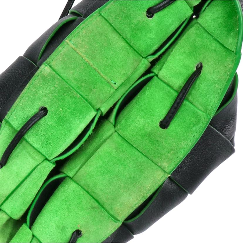 BOTTEGA VENETA ボッテガヴェネタ/マキシイントレチャート/カセットミニバケットバッグ/680217//ABランク/91