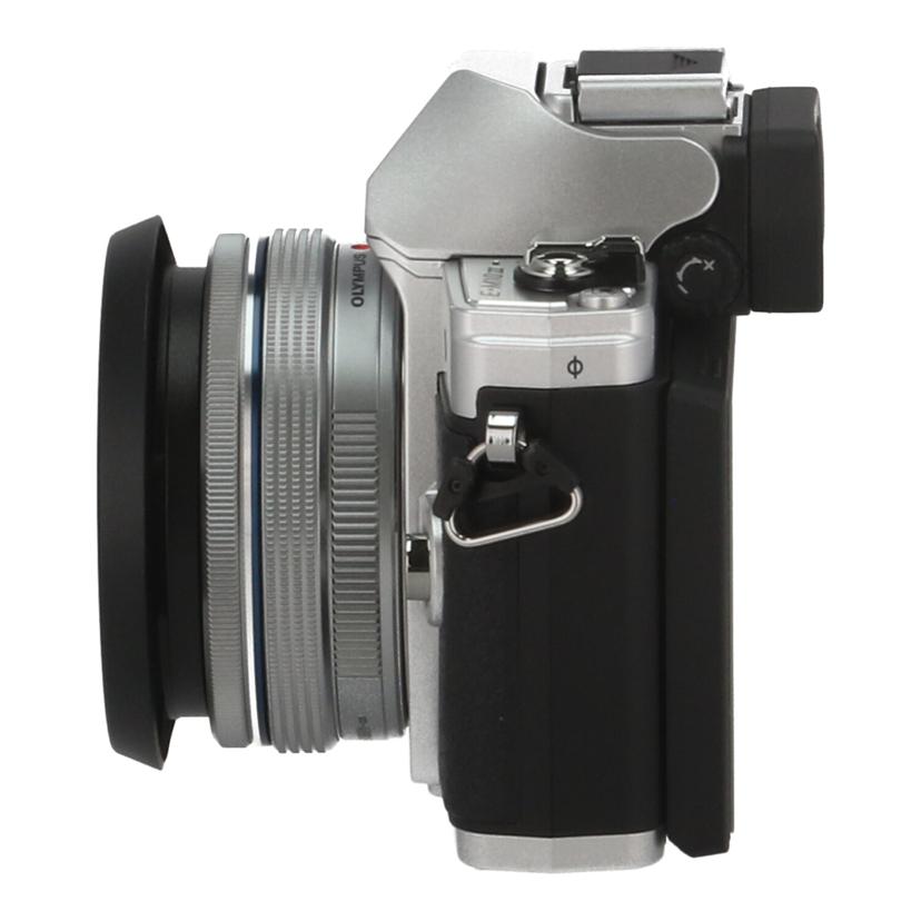 OLYMPUS オリンパス /ミラーレス一眼 ダブルズームキット/OM-D /E-M10 III EZダブルズームキット//BHXC06800/Bランク/01