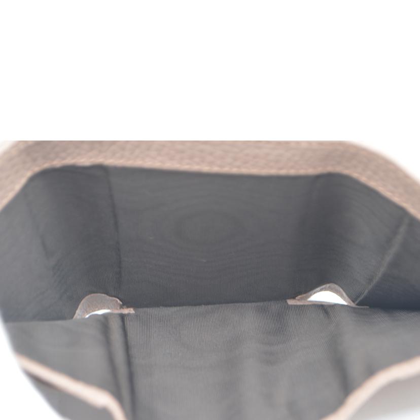 GUCCI グッチ/GGマーモントコンパクトレザーウォレット/474746//209*/Bランク/89