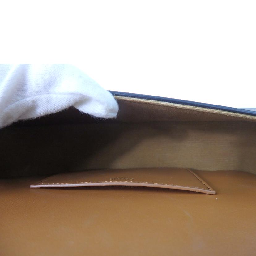 CELINE セリーヌ/ストラップ付きクラッチ/トリオンフキャンバス×カーフスキン/タン/10I592DQ2.04LU//Aランク/84