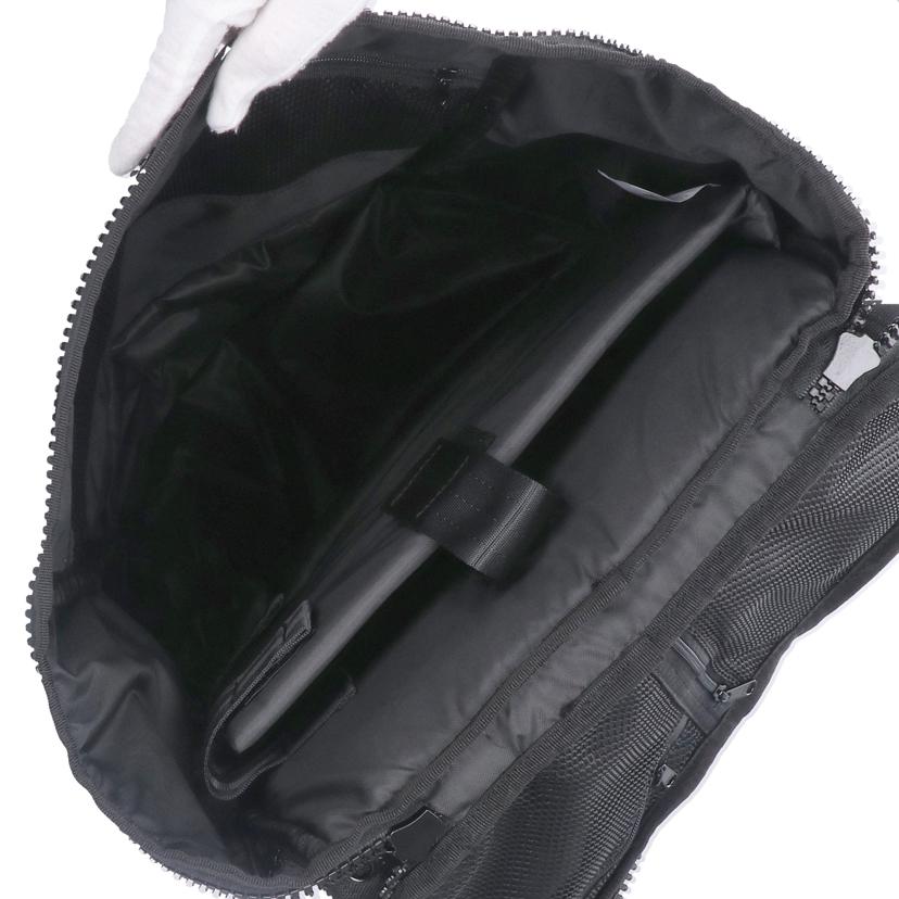 NEW ERA ニューエラ/ボックスパック 32L プリントロゴ アウトライン ブラック/13772579//Sランク/05