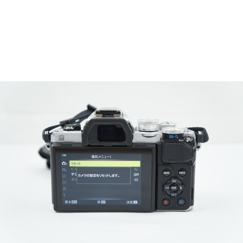 OLYMPUS オリンパス/ミラーレス一眼/E-M10 III ボディ//BHXA41695/ABランク/67