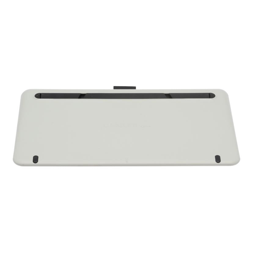 wacom ワコム/液晶ペンタブレット/Wacom One/DTC133//9LQ0171009150/Bランク/62