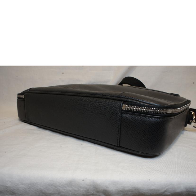 LV ルイヴィトン/ポルトオルディナトゥールオデッサ/タイガ/M32522//MB4***/Aランク/92