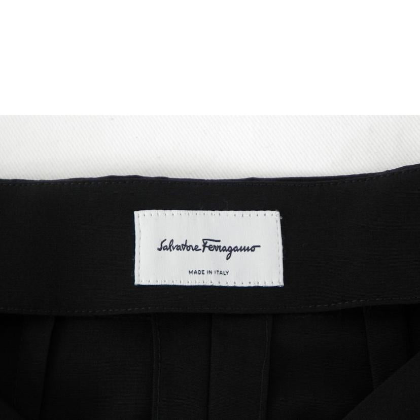 salvatore Ferragamo サルバトーレ フェラガモ/前ボタンスカート//ABランク/81