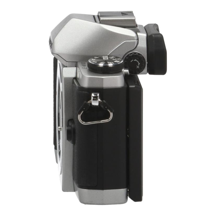 OLYMPUS オリンパス /ミラーレス一眼 ボディ/E-M10 ボディ//V5PG81478/Bランク/62