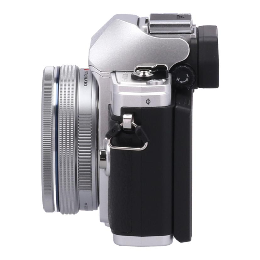 OLYMPUS オリンパス /ミラーレス一眼 ダブルズームキット/E-M10 MarkIII EZダブルズームキット//BHXA78907/Bランク/82