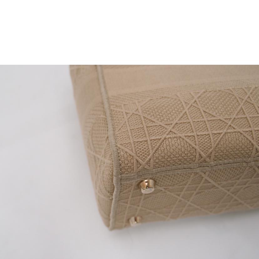 Christian Dior クリスチャンディオール/レディディオールD-LITEミディアム/ベージュ/M0565OREY M919//Aランク/69