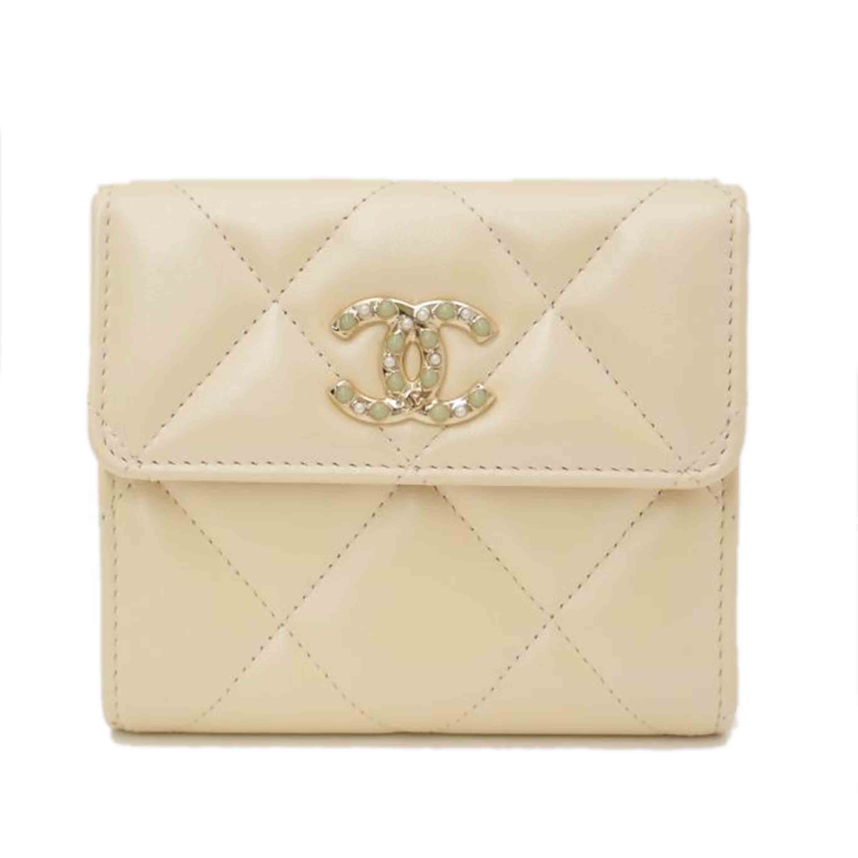 CHANEL/マトラッセ三つ折り財布/ライトイエロー/AP3328 //E10*****/SAランク/69