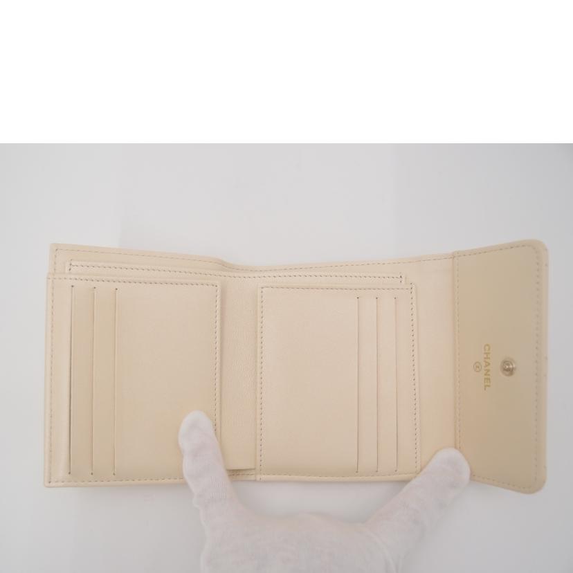 CHANEL/マトラッセ三つ折り財布/ライトイエロー/AP3328 //E10*****/SAランク/69