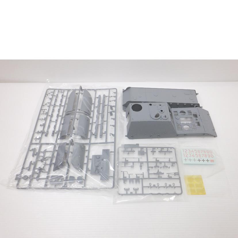 AmusingHobby アミュージングホビー/1/35 ドイツ E-100 超重駆逐戦車//Sランク/88