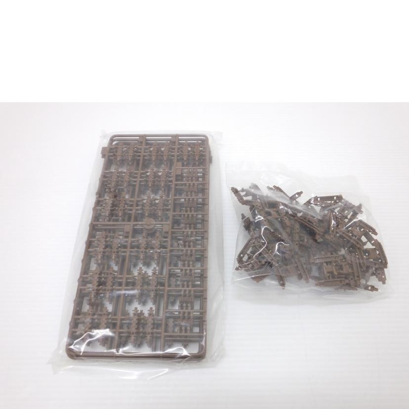 AmusingHobby アミュージングホビー/1/35 ドイツ E-100 超重駆逐戦車//Sランク/88