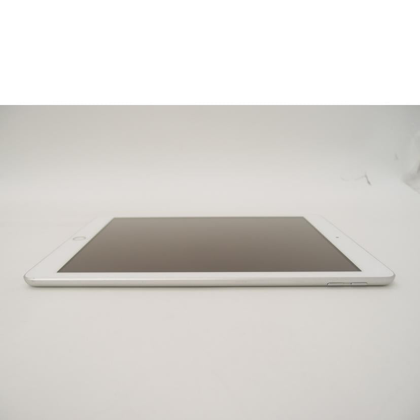 Apple アップル/iPad 第6世代 Wi-Fiモデル 32GB シルバー/MR7G2J/A//DMPZ5GEPJF8K/Bランク/69