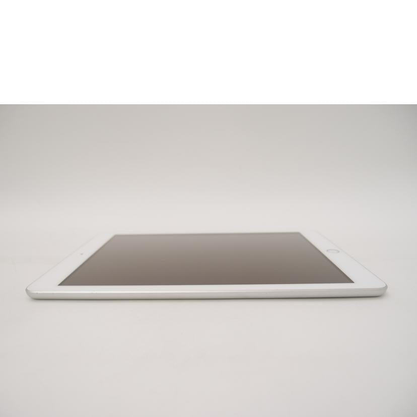 Apple アップル/iPad 第6世代 Wi-Fiモデル 32GB シルバー/MR7G2J/A//DMPYFD8MJF8K/Bランク/69