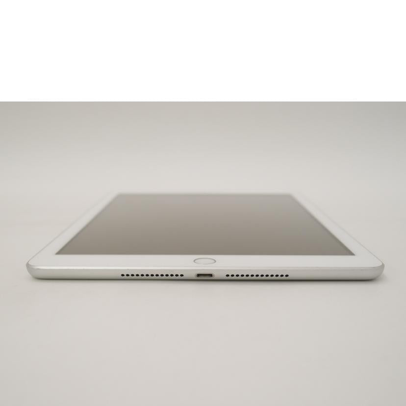 Apple アップル/iPad 第6世代 Wi-Fiモデル 32GB シルバー/MR7G2J/A//DMPYFD8MJF8K/Bランク/69