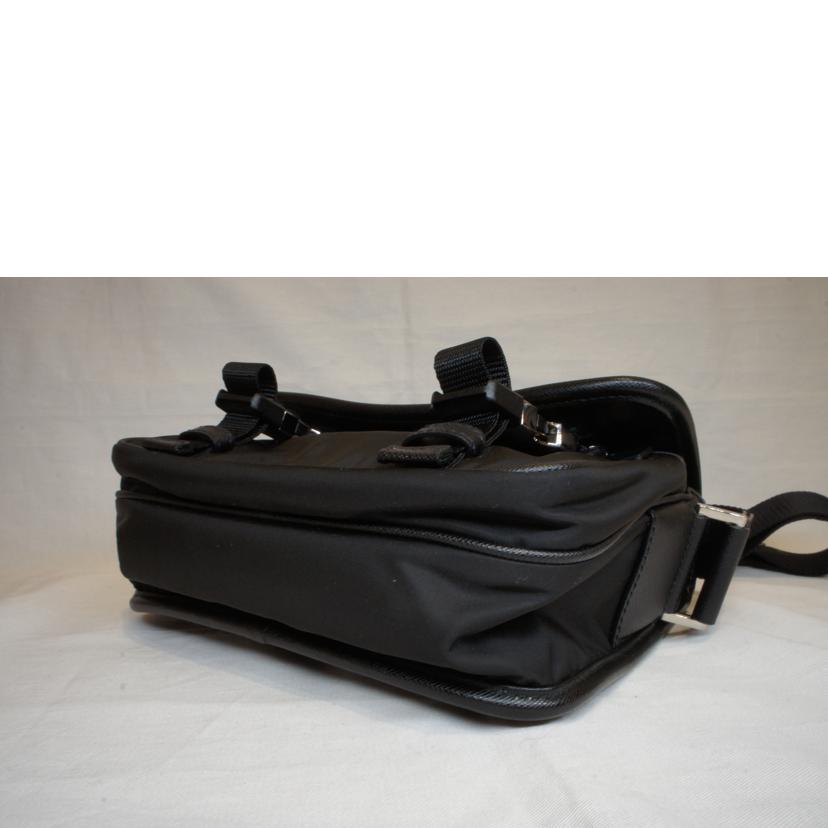 PRADA プラダ/リナイロンクロスボディカメラショルダーバッグネロ/2VD034//279/Aランク/92
