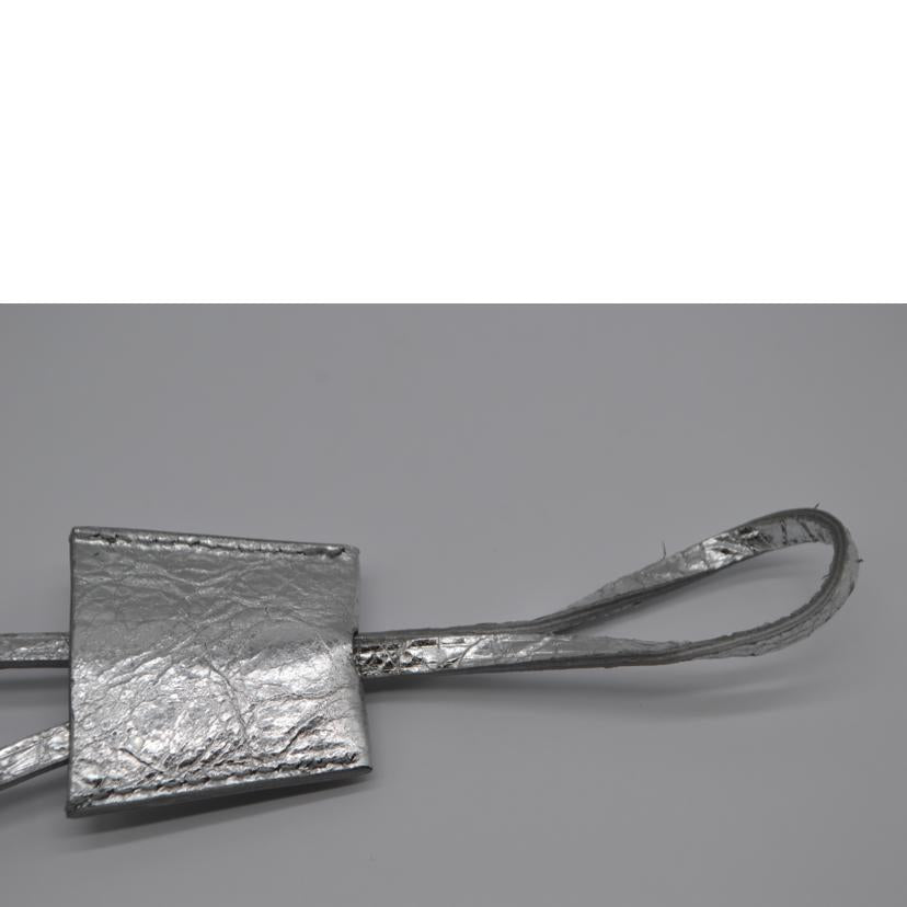 BALENCIAGA バレンシアガ/LE CITY CHARM EIFFE/シルバーカラー/795641//SAランク/89