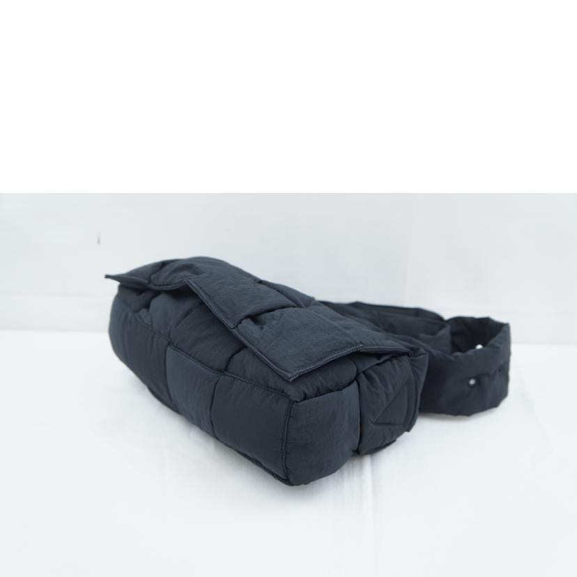 BOTTEGA ボッテガヴェネタ/パデットテック カセット ショルダー//B09*******/ABランク/67