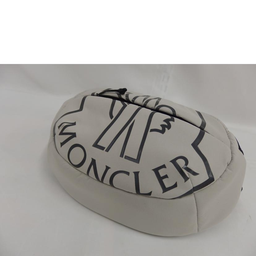 MONCLER MONCLER/MONCLERクロスボディーバッグ/H109A5M00004 M1574//Aランク/82