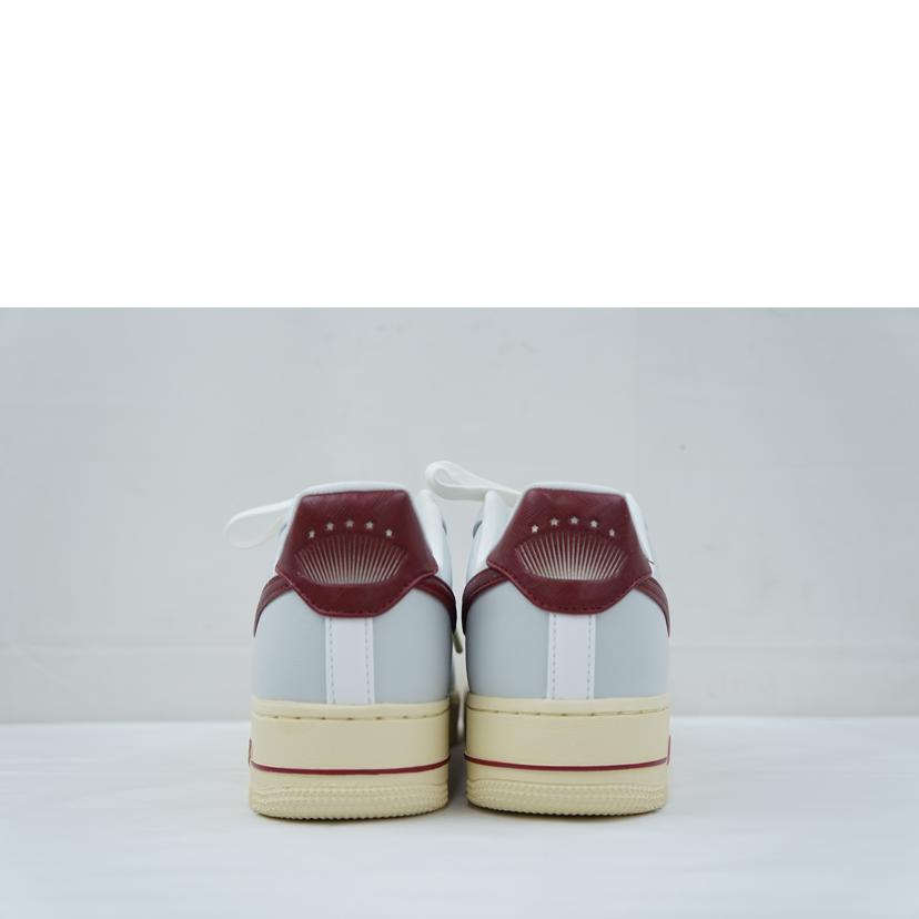 NIKE ナイキ/NIKE WMNS AIR FORCE 1 07 SE 27.0/DV7584-001//Aランク/67