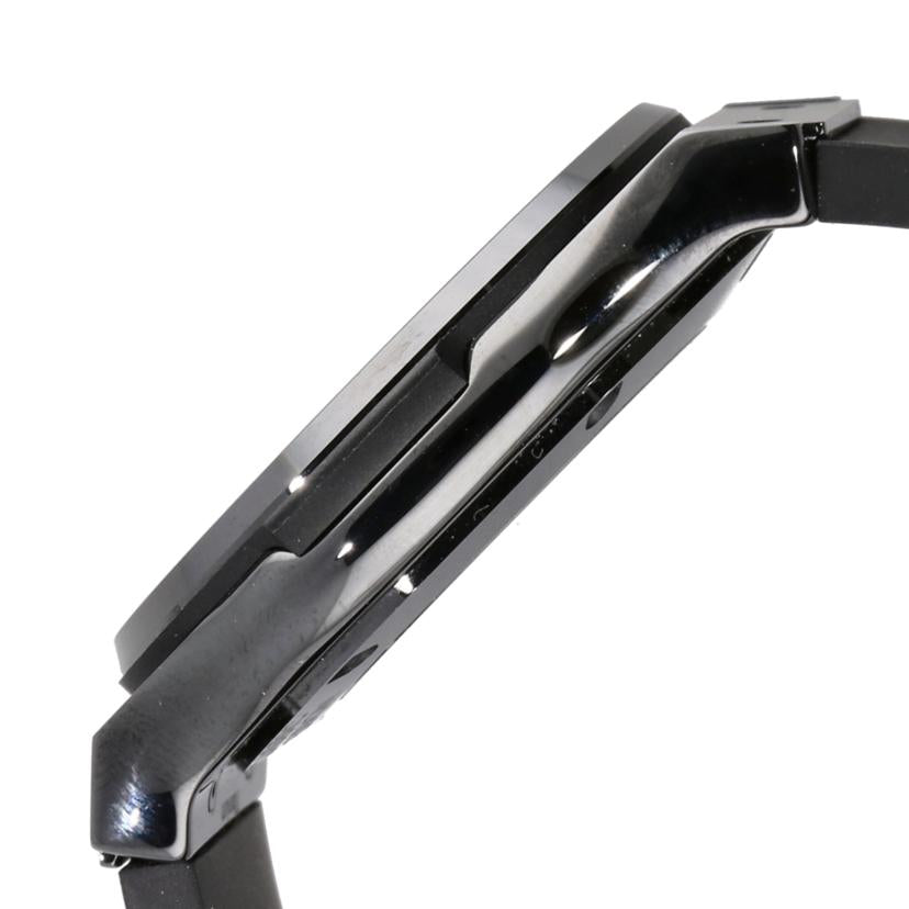 HUBLOT ウブロ/クラシックフュージョン・ブラックマジック/自動巻/542.CM.1171.RX//145****/SAランク/84