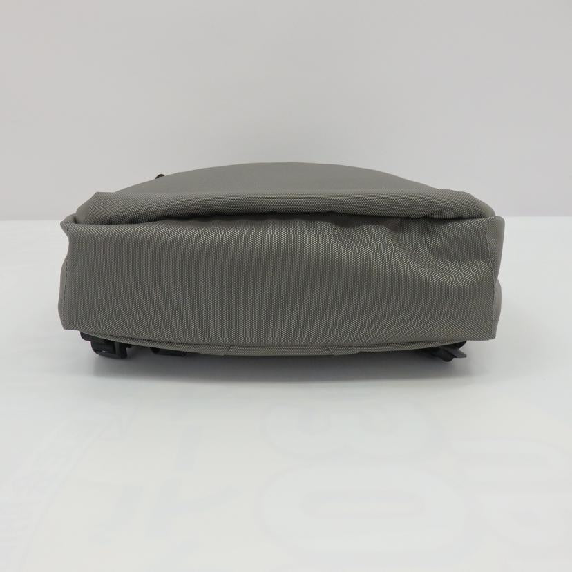 THE NORTH FACE /Shuttle Daypack Slim 15L/NM82330//Sランク/77