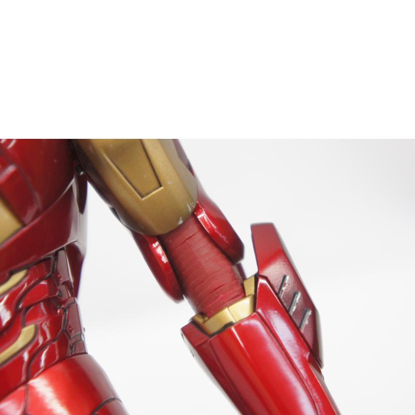 HOT TOYS ホットトイズ/ムービー・マスターピース アベンジャーズ アイアンマン・マーク7 1/6スケールアクションフィギュア//Bランク/05