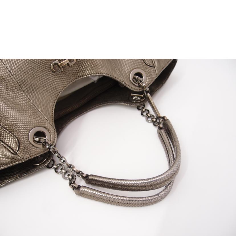 Ferragamo フェラガモ/ガンチーニチェーントート/ゴールド/21-C838//Aランク/69