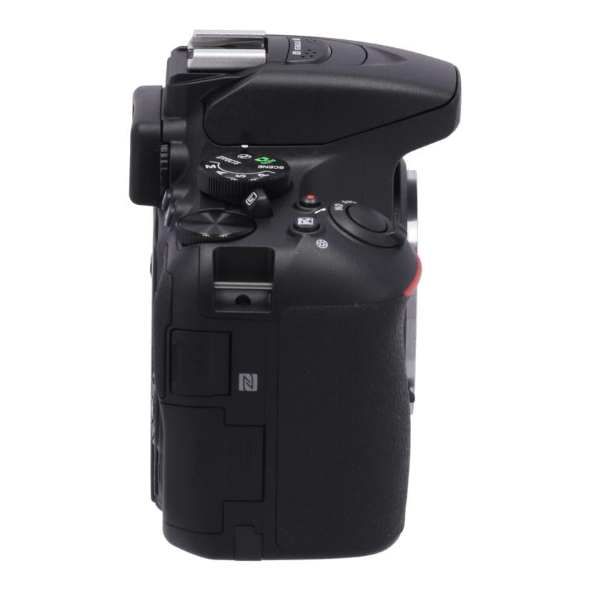 Nikon ニコン /デジタル一眼 ダブルズームキット/D5600 ダブルズームキット//2178077/Bランク/69