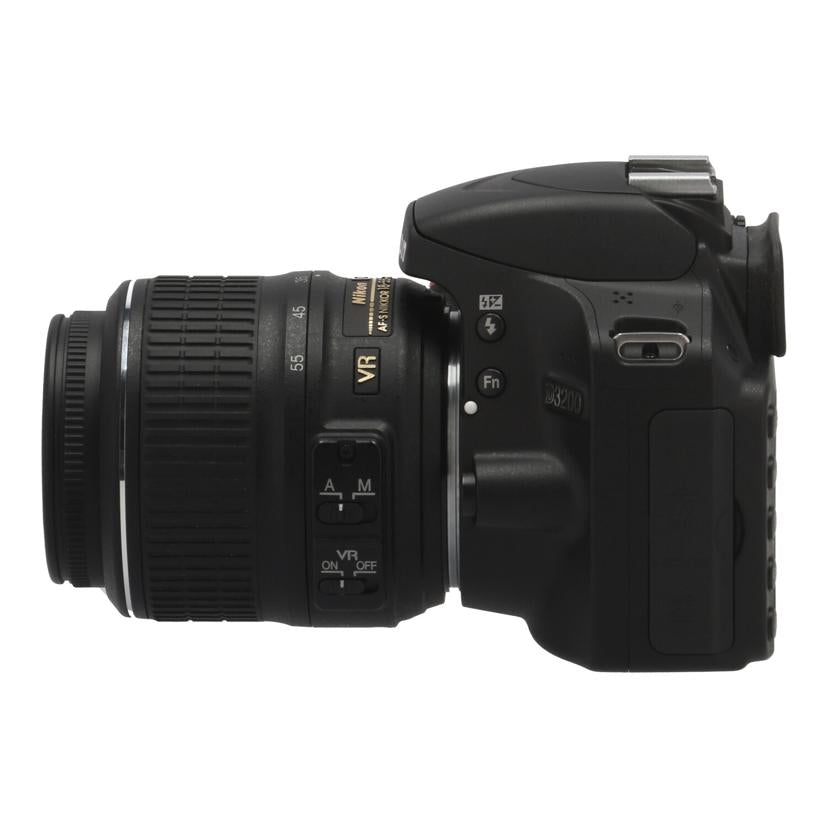 Nikon ニコン/デジタル一眼 レンズキット/D3200 レンズキット//2224050/Bランク/69