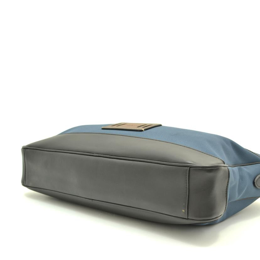 COACH コーチ/ナイロンキャンバスバッグ/ストラップ欠品/F31277//D18**/ABランク/75