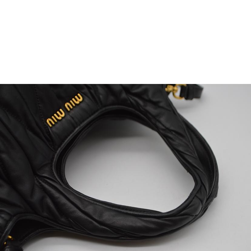miu miu ミュウミュウ/マテラッセナッパーカーフ2wayレザーハンド/ネロ//194/Aランク/89