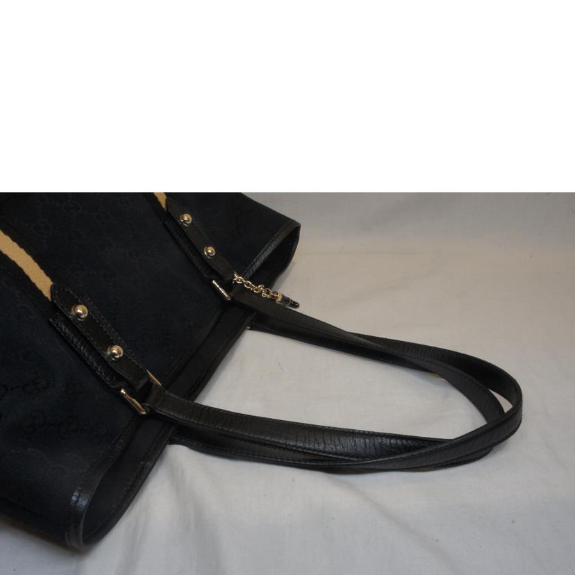 GUCCI/GGキャンバスチャーム付トートブラック/137396//467***/Aランク/92