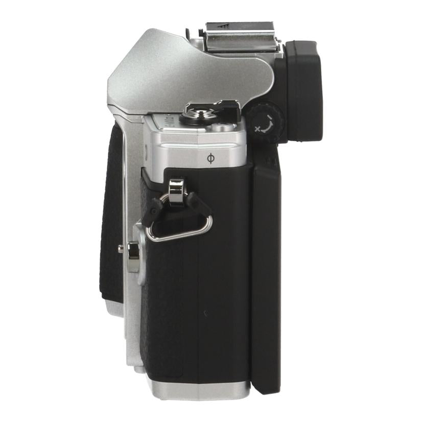 OLYMPUS オリンパス /ミラーレス一眼 ボディ/E-M10 Mark II ボディ//BHXA18559/Bランク/70