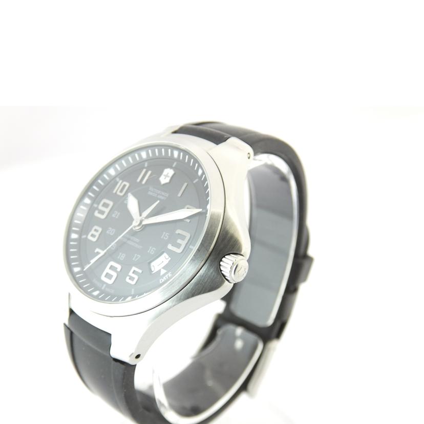 VICTORINOX ヴィクトリノックス/スイスアーミー/ベースキャンプ/メンズクォーツ/241462//110******/Aランク/88