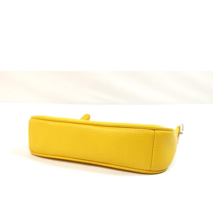 COACH コーチ/レザーチェーンアクセサリーポーチ/53077//K15**/ABランク/71