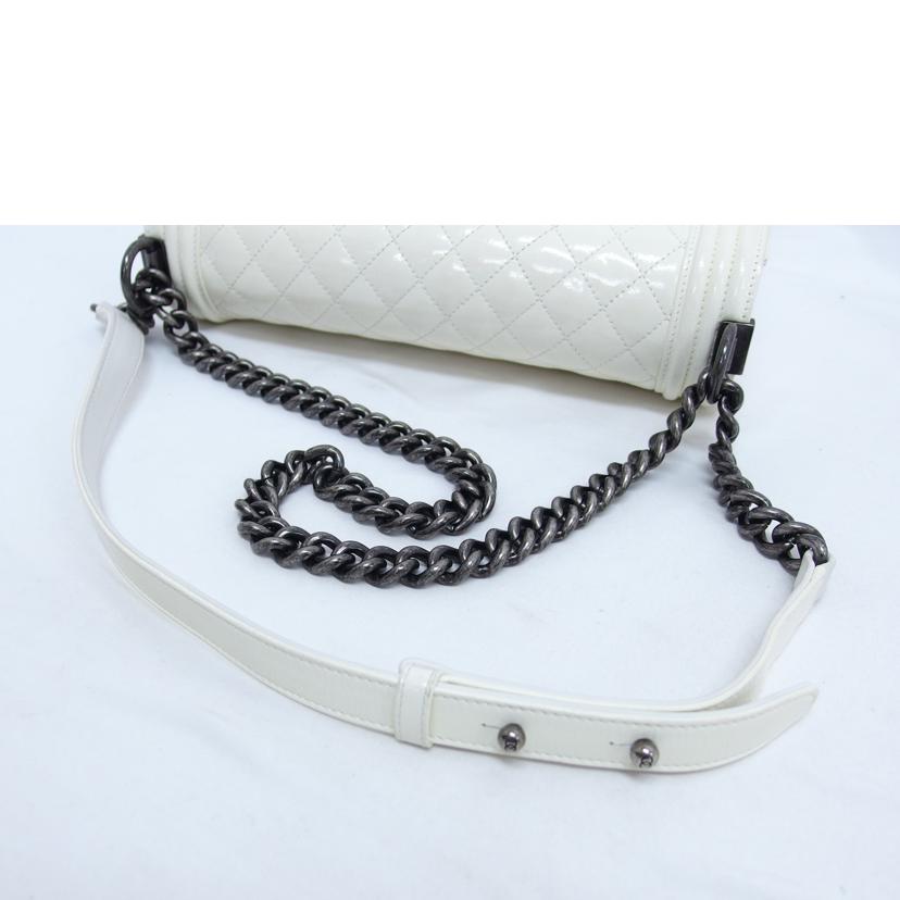 CHANEL シャネル/ボーイシャネル マトラッセ チェーンショルダーバッグ/ホワイト//194*****/ABランク/18