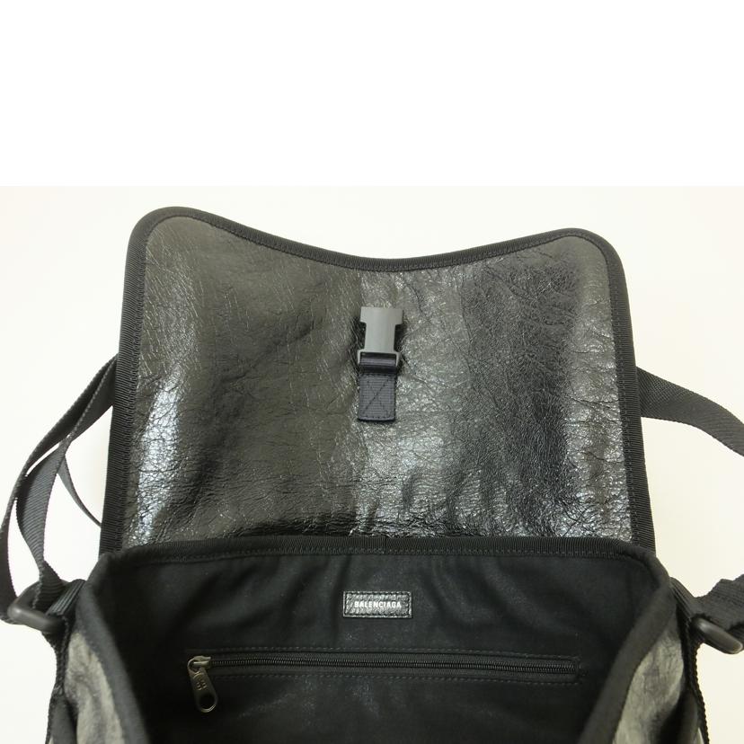 BALENCIAGA バレンシアガ/エクスプローラーメッセンジャーバッグ//620*****************/Sランク/88