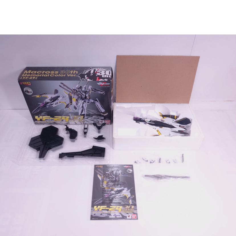 BANDAI バンダイ/YF-29デュランダルバルキリー(30周年記念カラー)/GE-58//Bランク/42